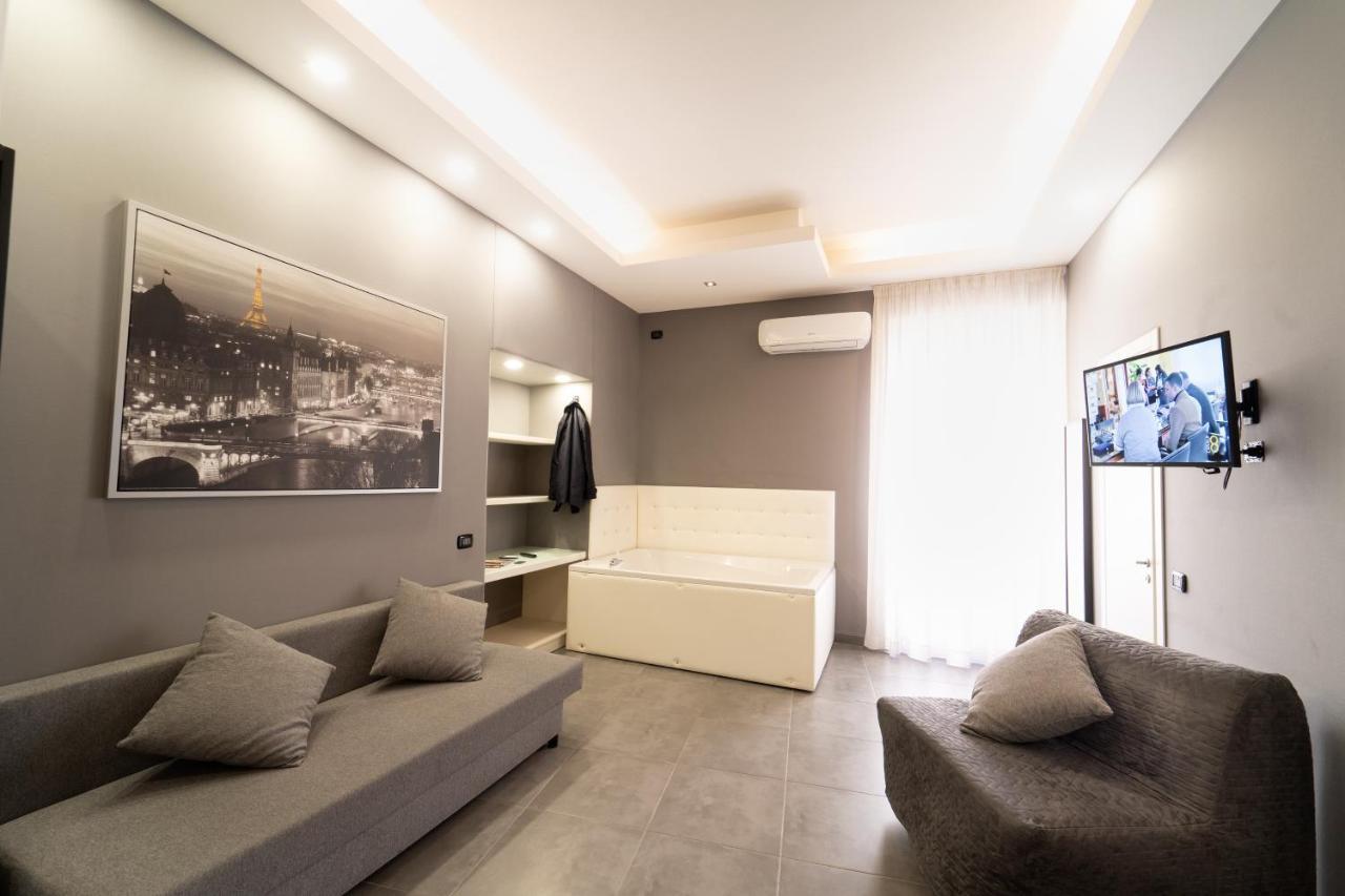 Royal Art H Spaccanapoli, By Clapa Group